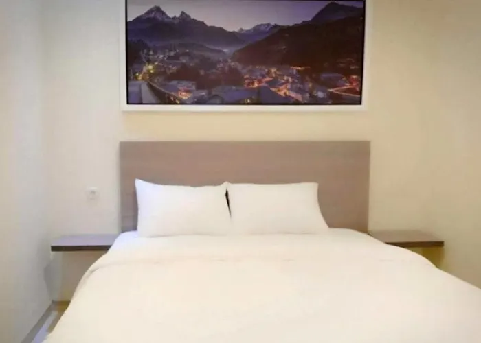 Twospaces Living At Maximus Inn Palembang